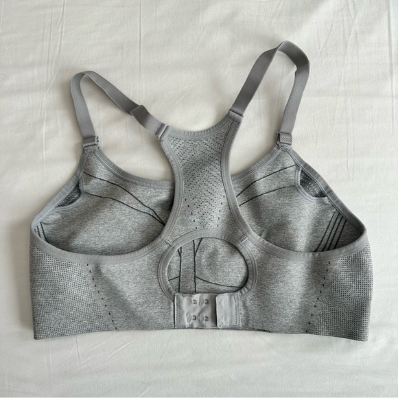⚡️ FLASH SALE Medium gray sports bra All in Motion - Picture 3 of 3